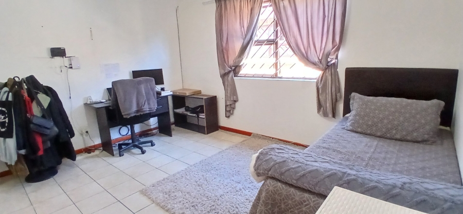 4 Bedroom Property for Sale in Hyde Park Western Cape